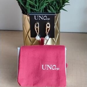 UNO de 50 Gold and White Pearl Drop Earrings
